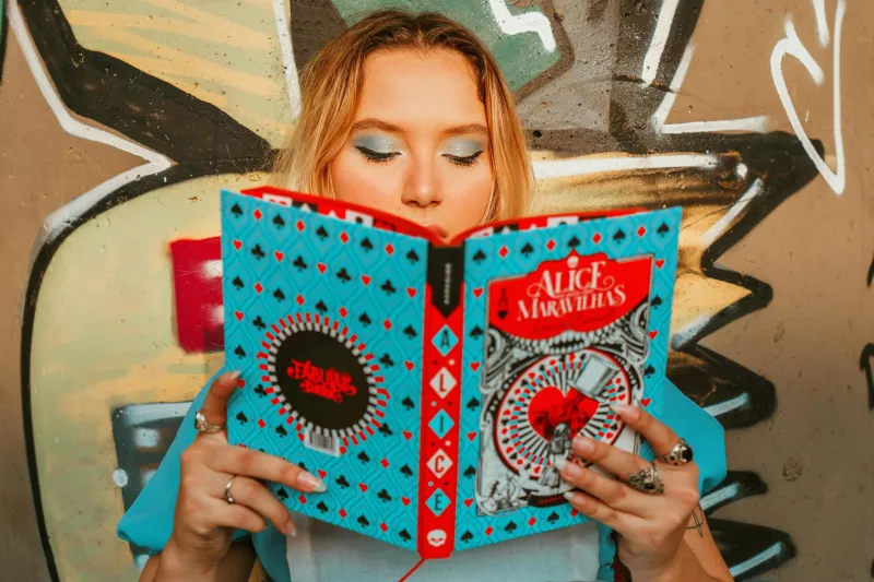 The Artistic Alchemists: When Britain's Illustrators Transformed Words into Visual Legend